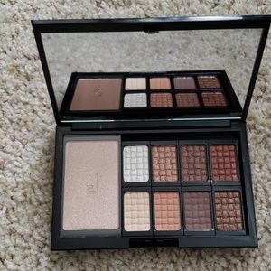 Eye shadow Palette